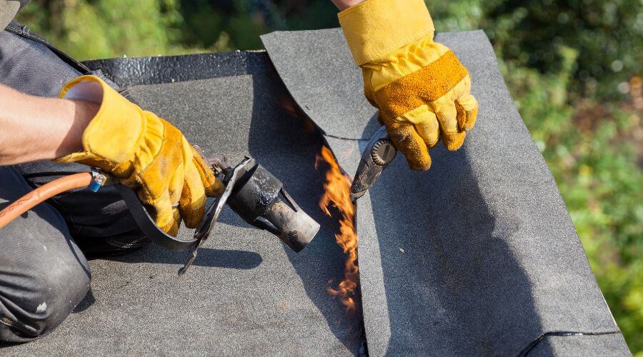 Professional gutter cleaning in Breaks, VA